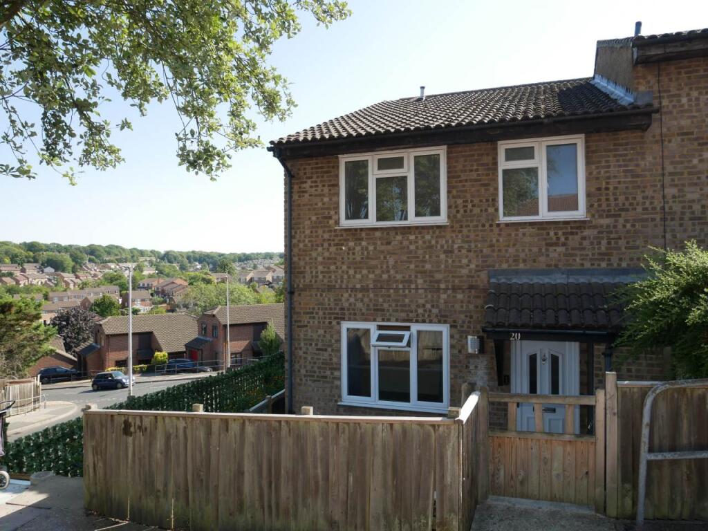 2 bed Detached for rent in Blue Bell Hill. From Greyfox Estate Agents - Walderslade 2 bed Detached for rent in Blue Bell Hill. From Greyfox Estate Agents - Walderslade