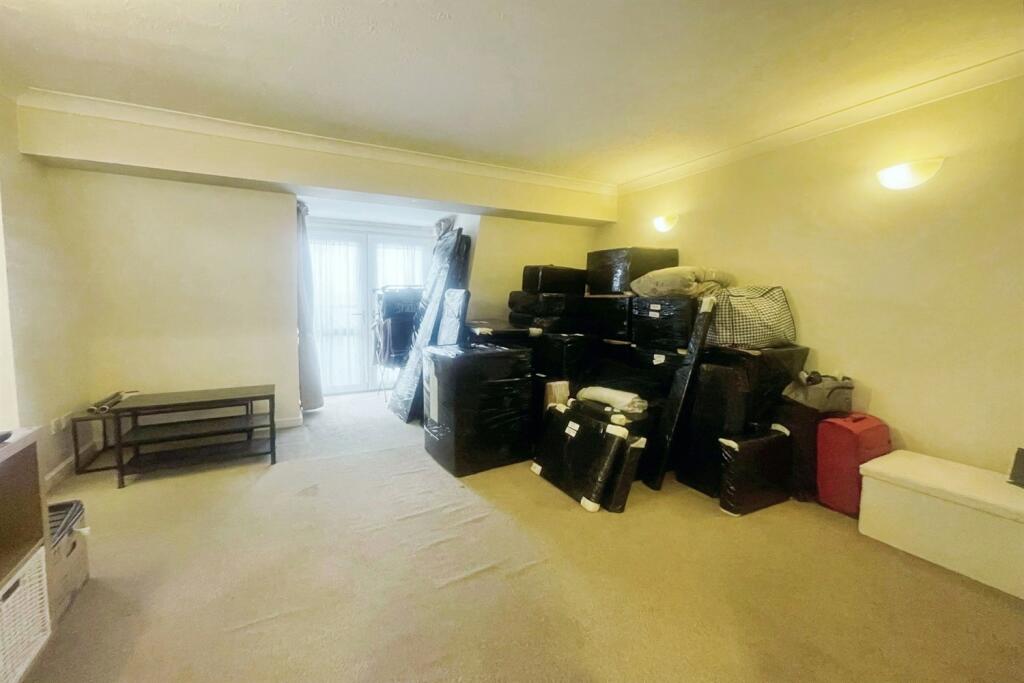 2 bed Flat for rent in Grays. From Griffin Grays