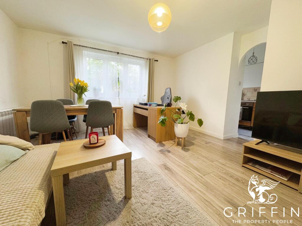 2 bed 1st Floor Flat for rent in Grays. From Griffin Grays