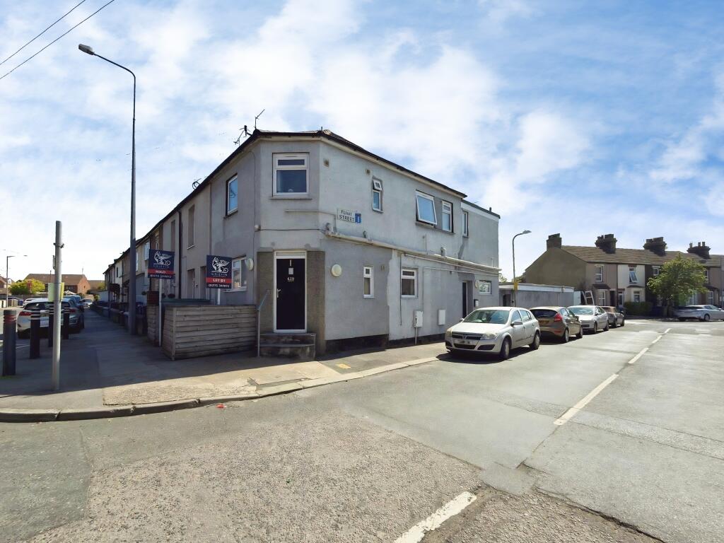 1 bed Flat Share for rent in Grays. From Griffin Grays
