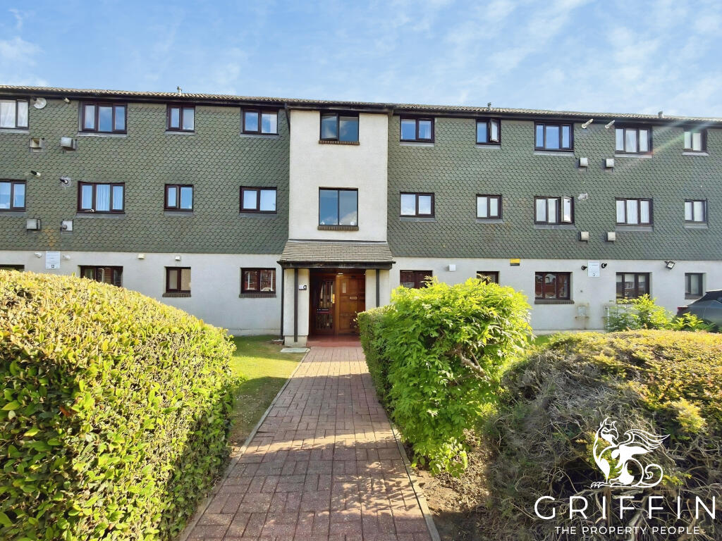 4 bed 1st Floor Flat for rent in Aveley. From Griffin Grays