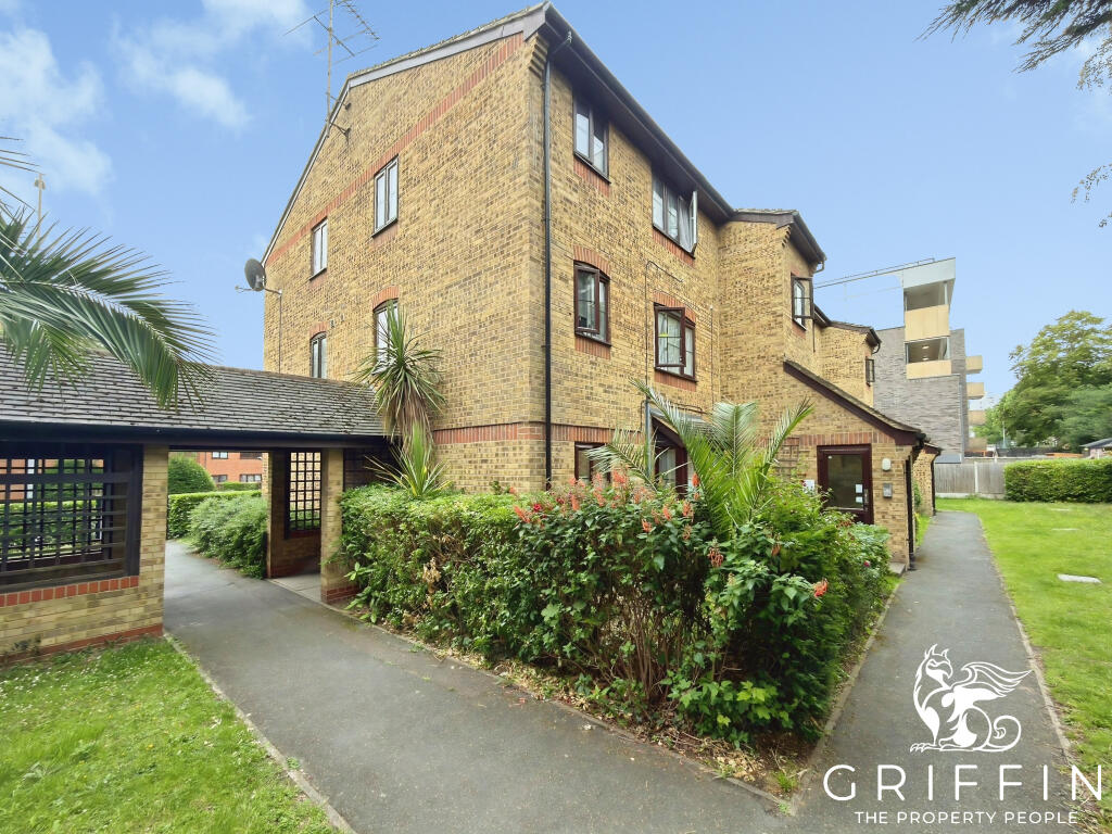 4 bed 1st Floor Flat for rent in Grays. From Griffin Grays