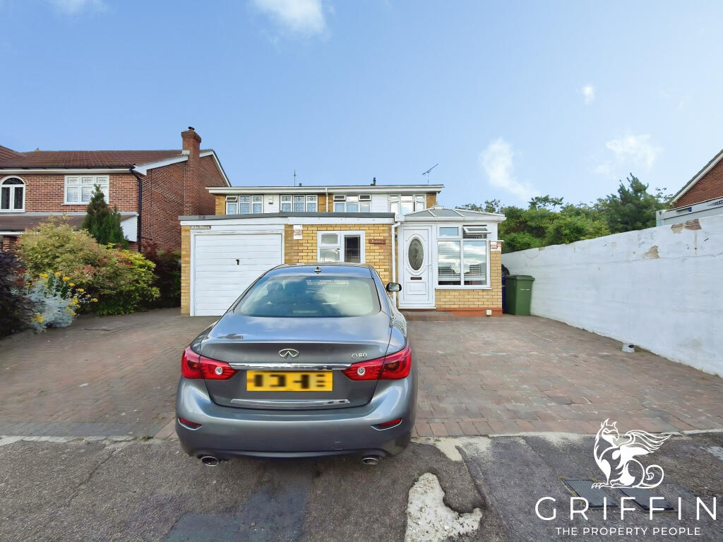 4 bed Semi Detached for rent in Chafford Hundred. From Griffin Grays 4 bed Semi Detached for rent in Chafford Hundred. From Griffin Grays