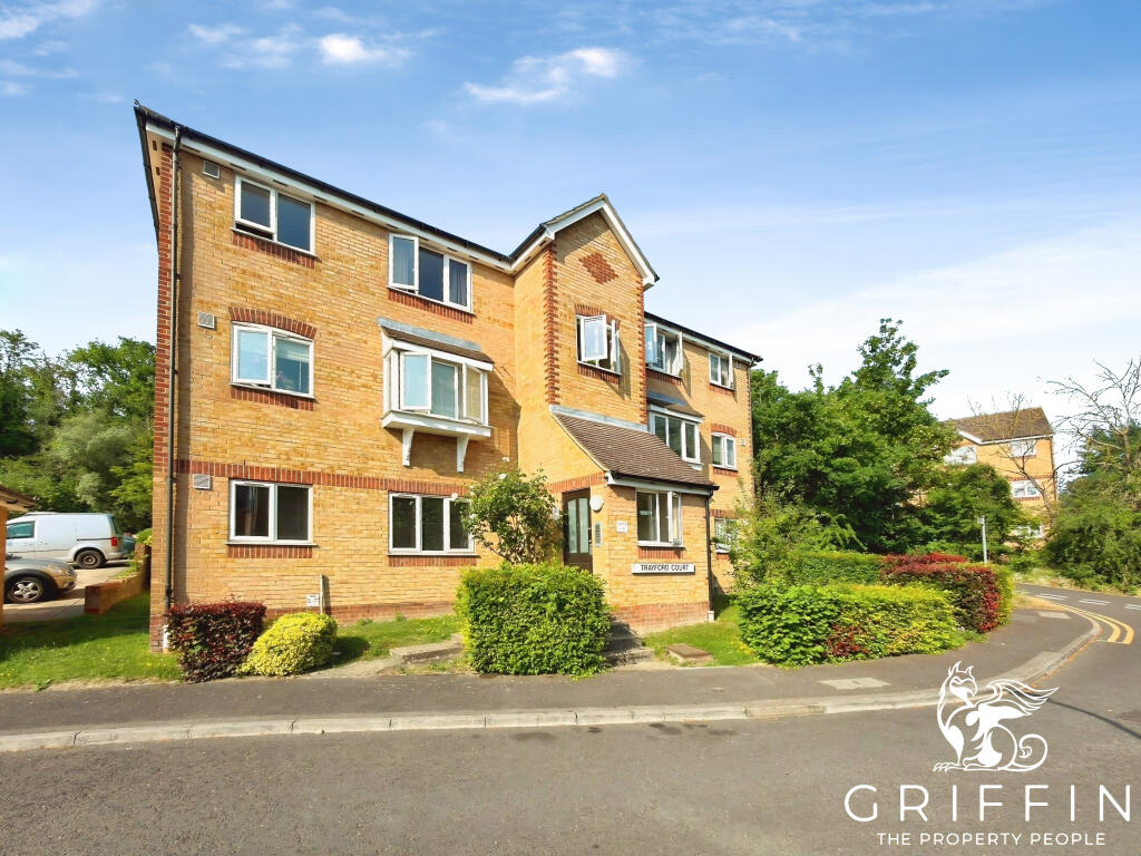 4 bed 1st Floor Flat for rent in Aveley. From Griffin Grays