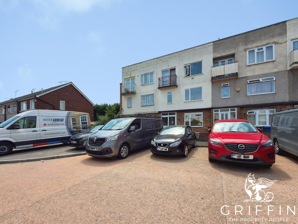3 bed 1st Floor Flat for rent in Grays. From Griffin Grays