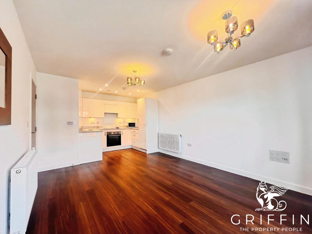 1 bed 1st Floor Flat for rent in South Stifford. From Griffin Grays