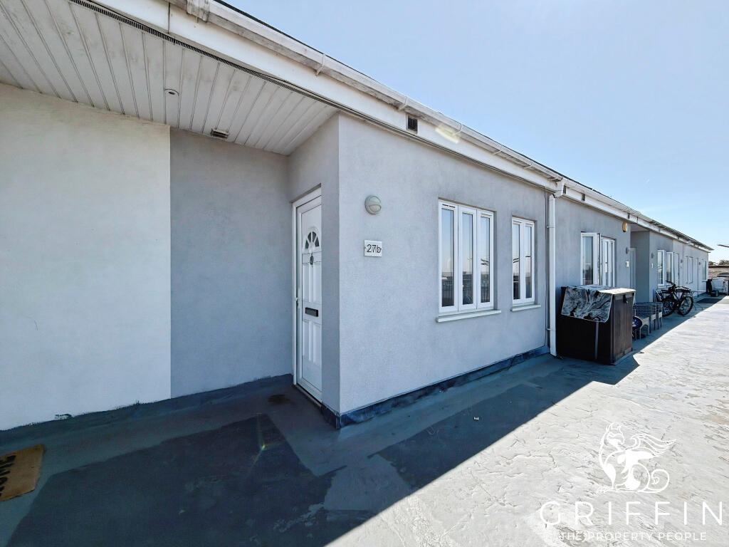 2 bed 1st Floor Flat for rent in Corringham. From Griffin Grays