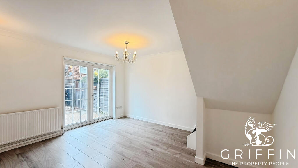 2 bed Mid Terraced House for rent in South Stifford. From Griffin Grays