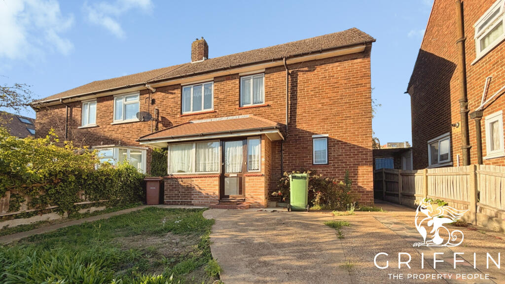 3 bed Semi Detached for rent in Chadwell St Mary. From Griffin Grays