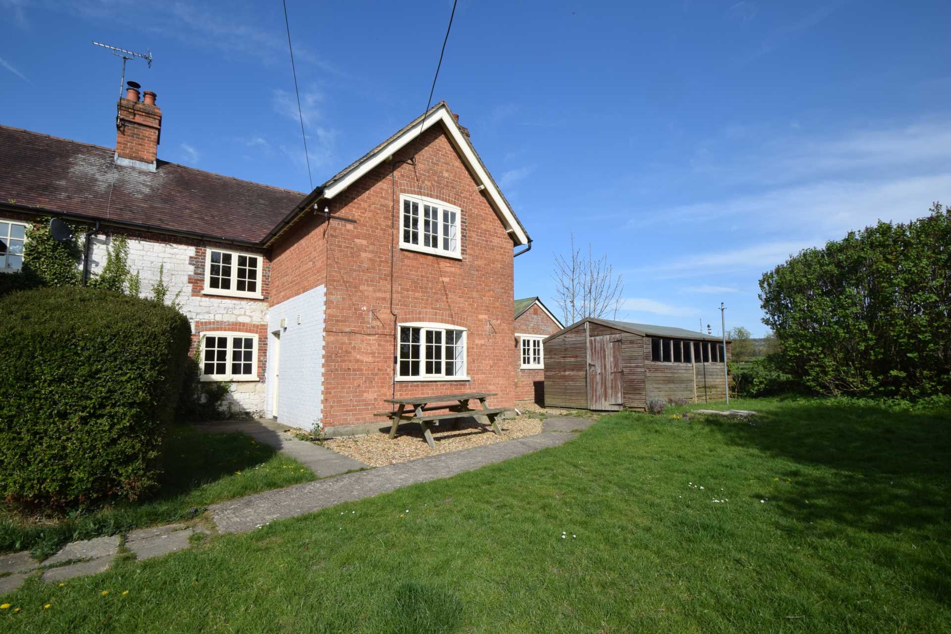 2 bed House (unspecified) for rent in Watlington. From Griffith & Partners - Watlington