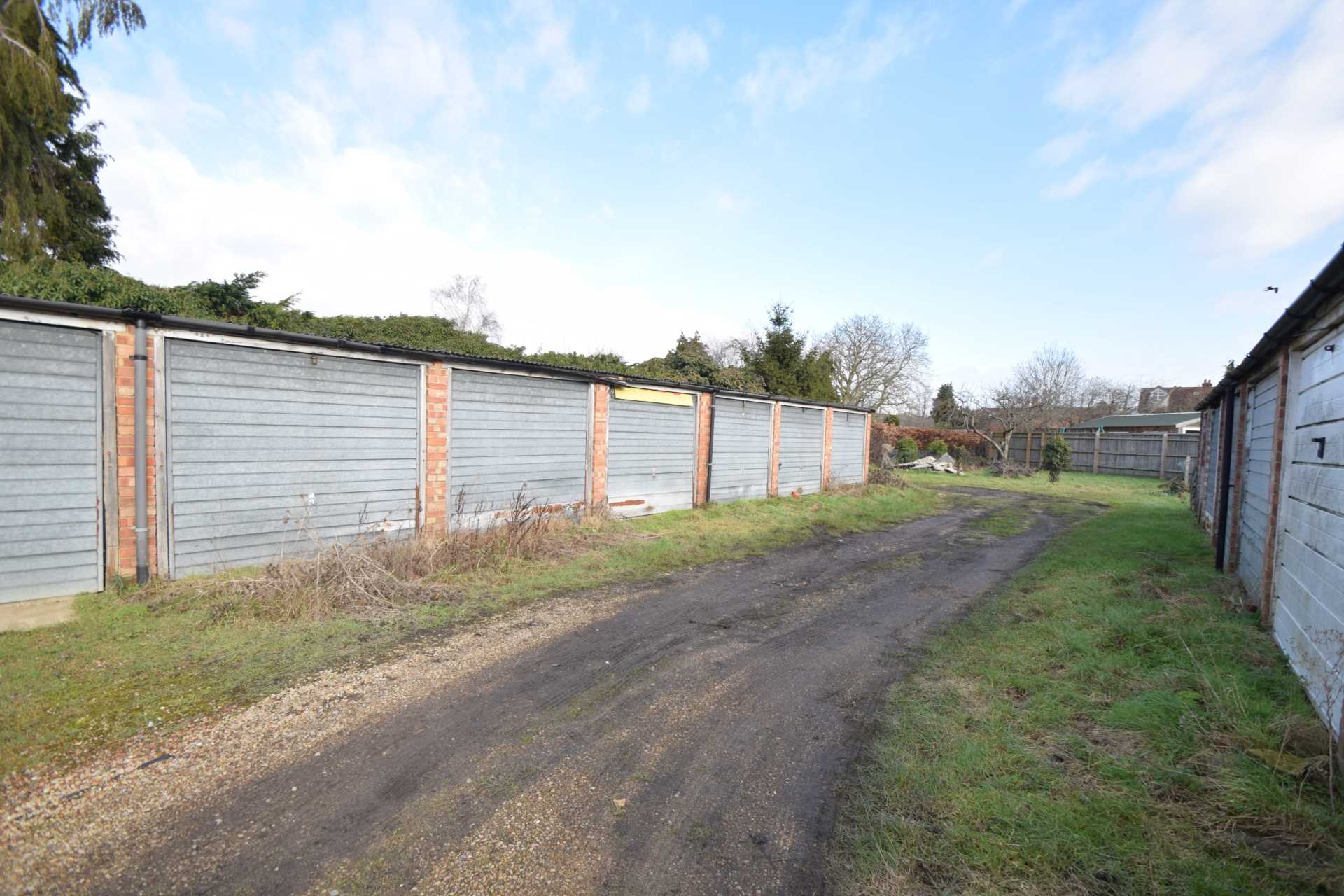 0 bed Garage for rent in Wallingford. From Griffith & Partners - Watlington