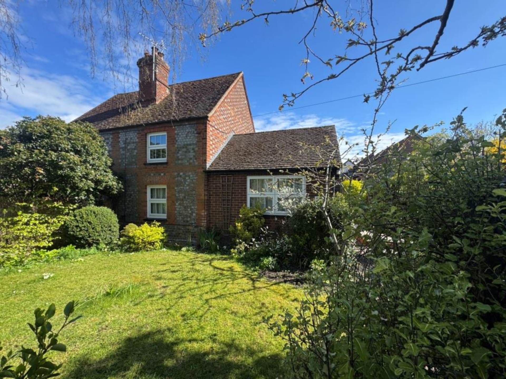 2 bed Cottage for rent in Watlington. From Griffith & Partners - Watlington 2 bed Cottage for rent in Watlington. From Griffith & Partners - Watlington