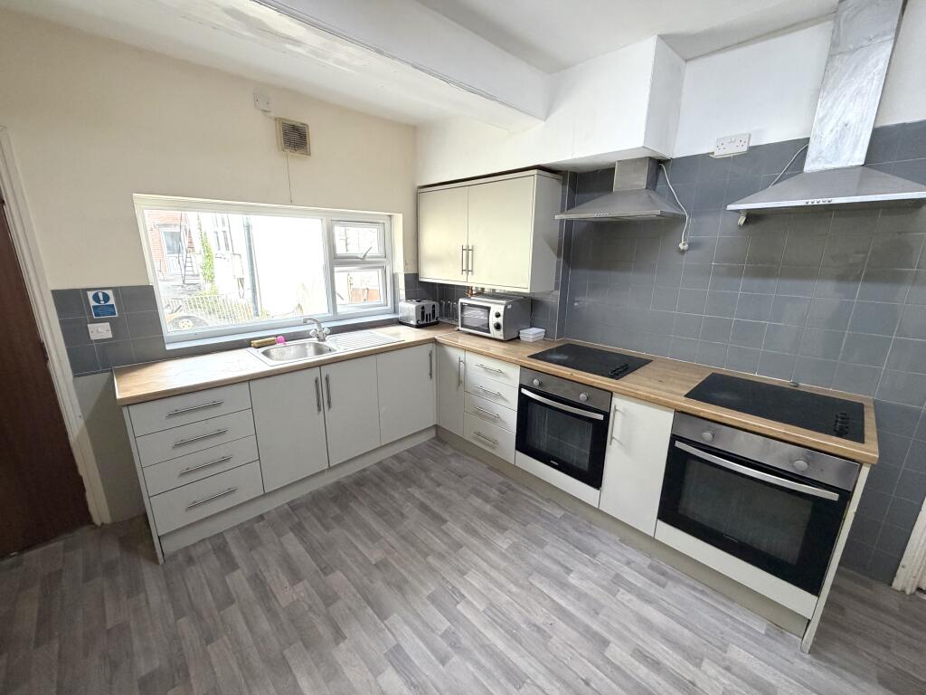 1 bed 1st Floor Flat for rent in Grantham. From Frank Innes - Bingham
