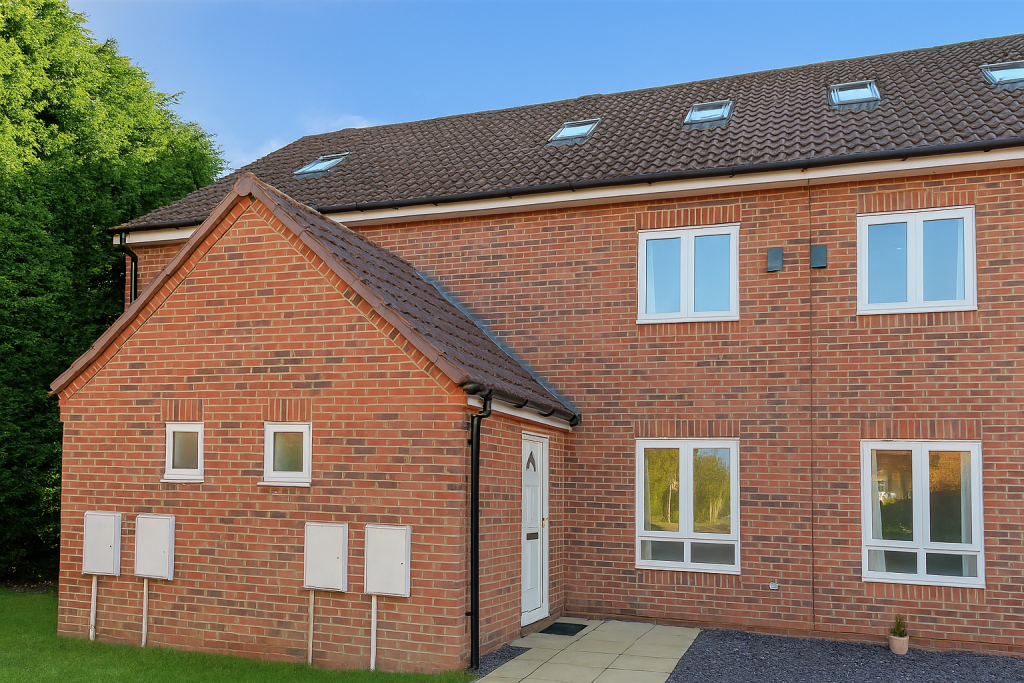 3 bed Mid Terraced House for rent in Aslockton. From Frank Innes - Bingham