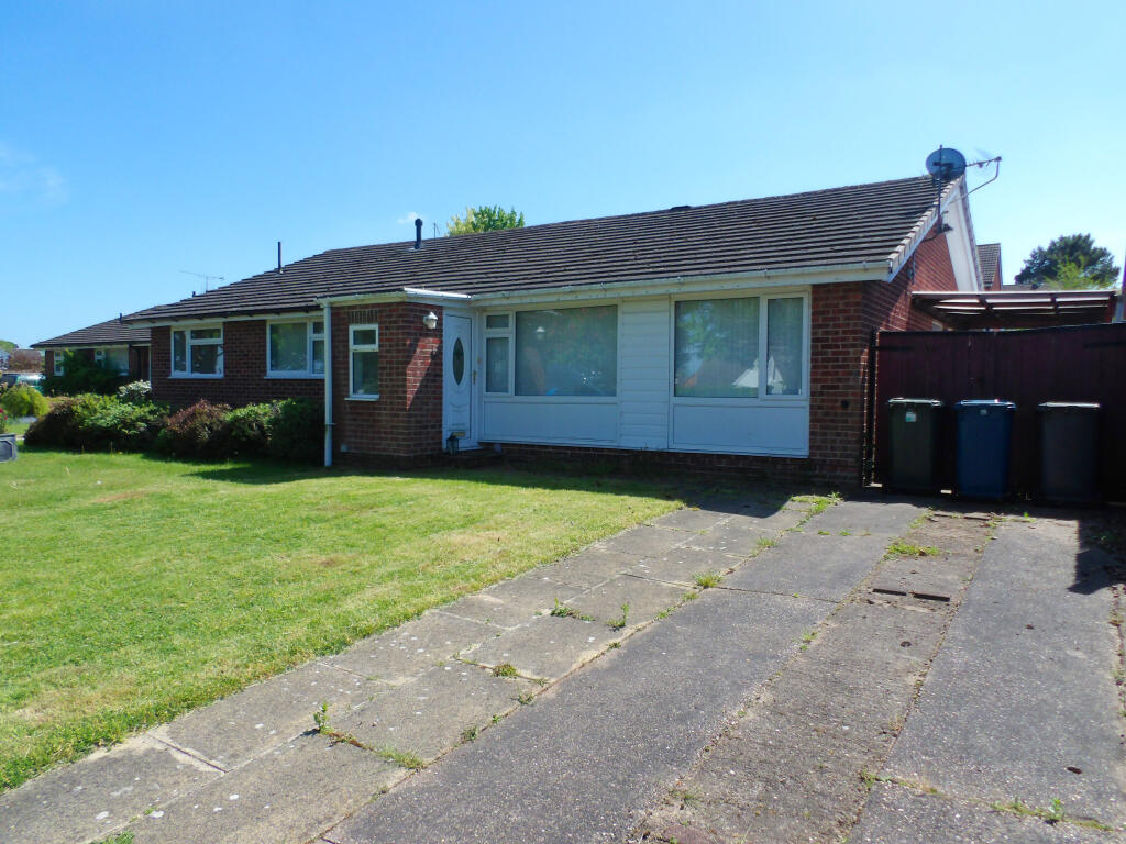 2 bed Semi-detached bungalow for rent in Bingham. From Frank Innes - Bingham 2 bed Semi-detached bungalow for rent in Bingham. From Frank Innes - Bingham