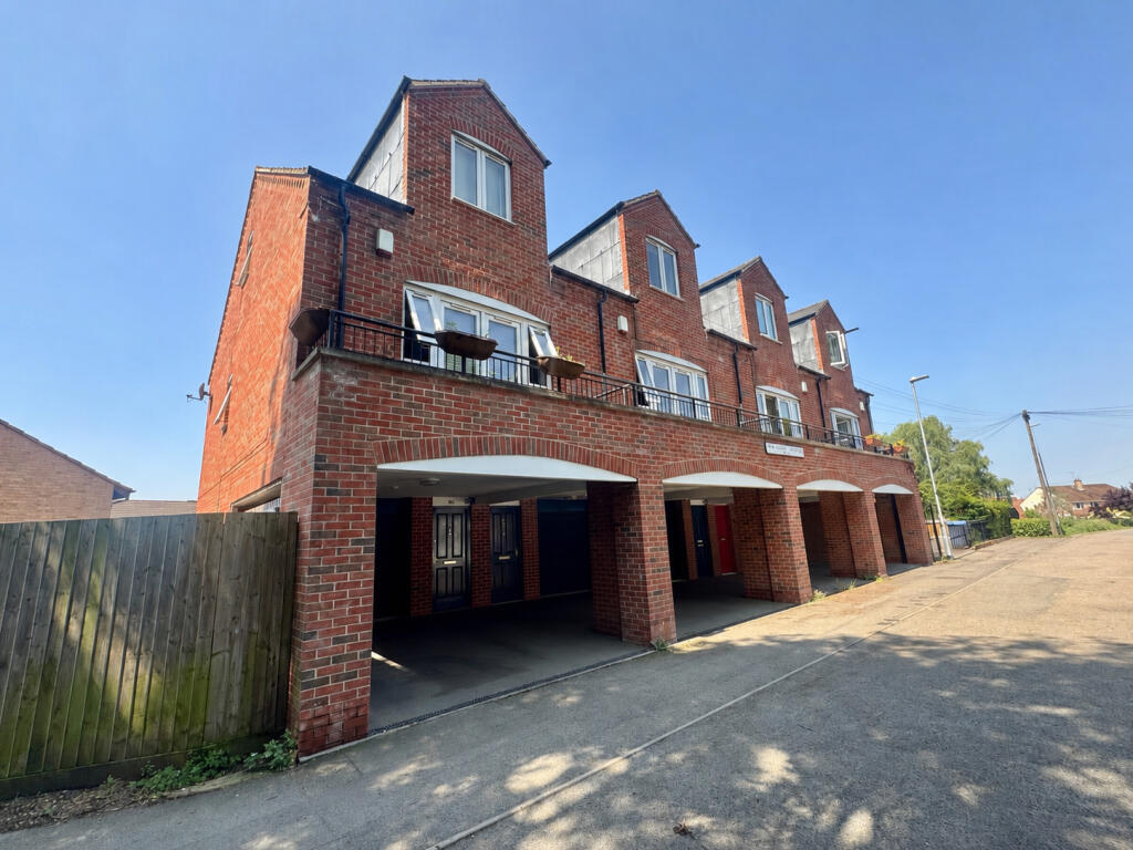 2 bed Detached for rent in Stoughton. From Frank Innes - Leicester