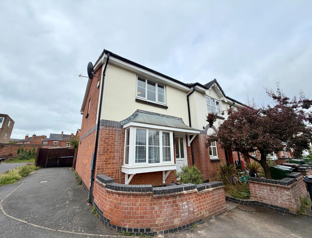 3 bed Town House for rent in Loughborough. From Frank Innes - Loughborough