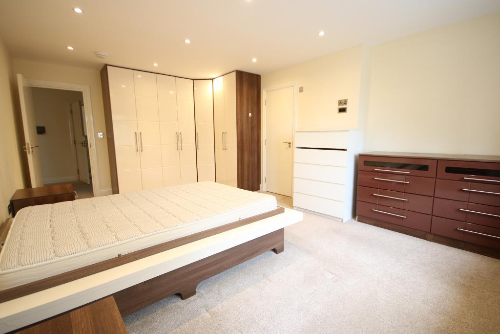 3 bed Maisonette for rent in Edgware. From Grove Residential - Edgware