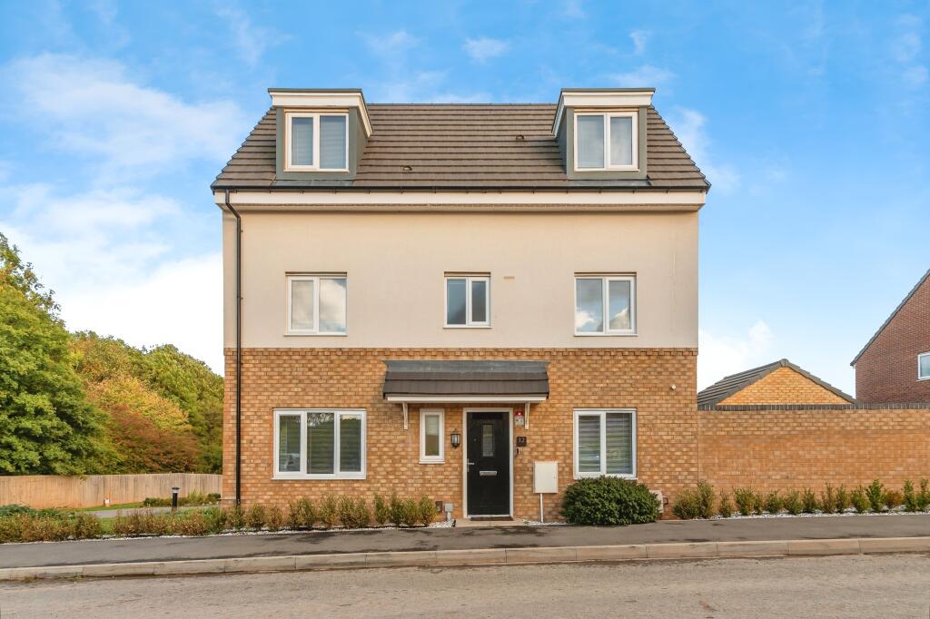 4 bed Detached for rent in . From Frank Innes - Mapperley