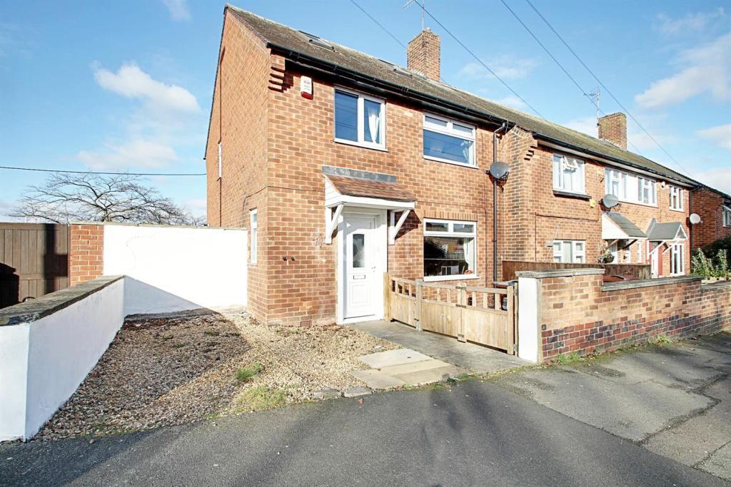 4 bed Semi Detached for rent in Nottingham. From Frank Innes - Mapperley