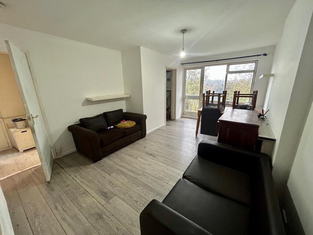 2 bed Apartment for rent in Arnold. From Frank Innes - Mapperley