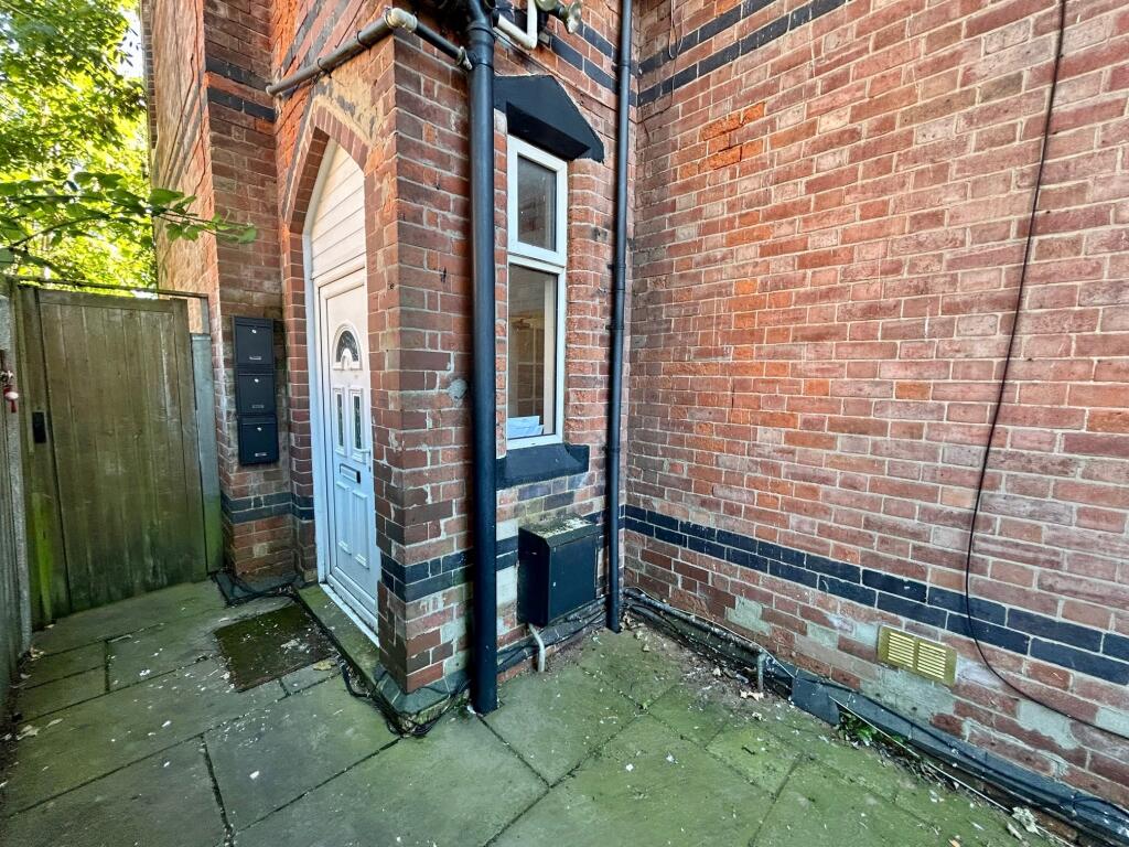 2 bed 1st Floor Flat for rent in Nottingham. From Frank Innes - Mapperley