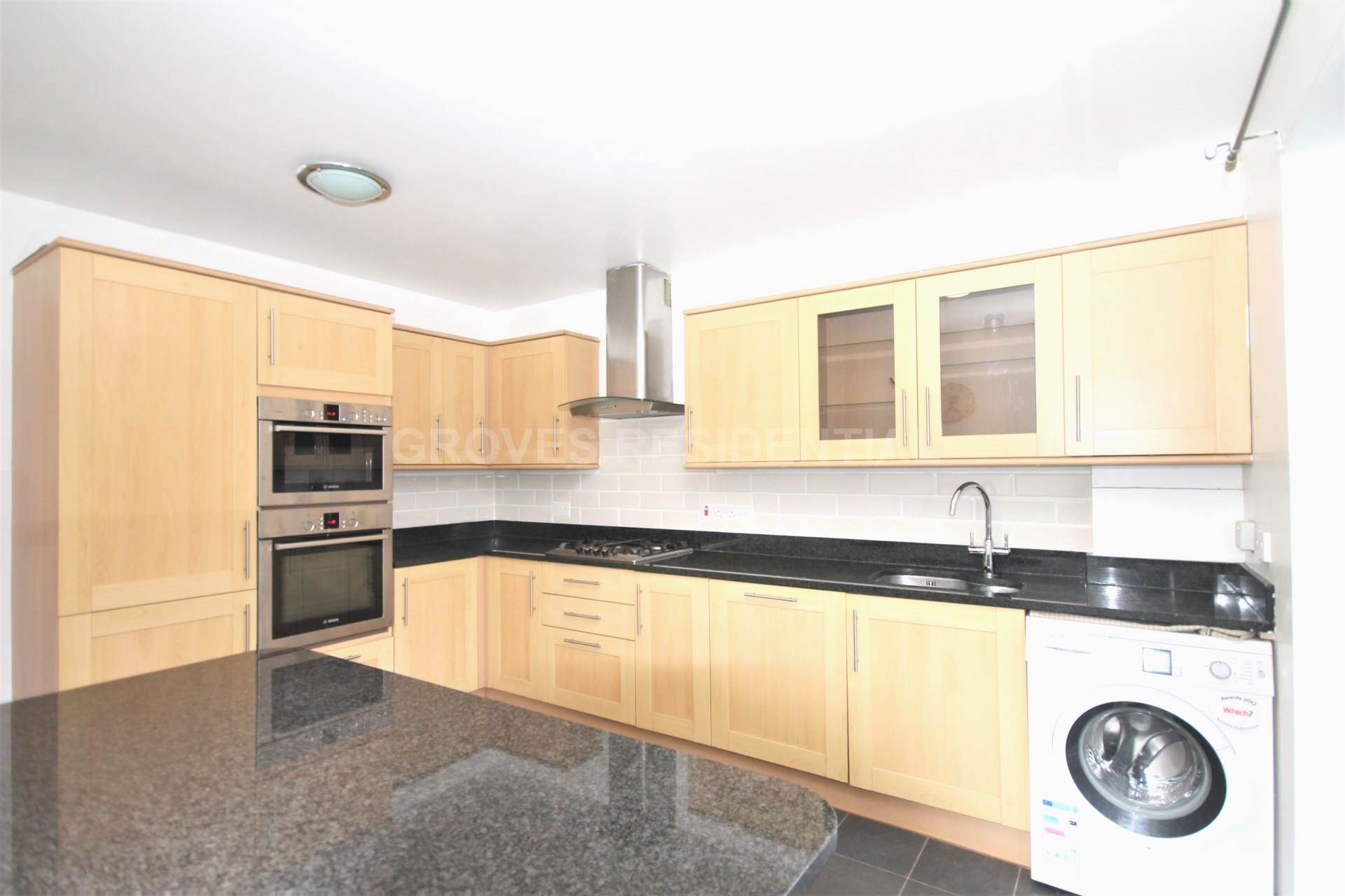 3 bed Town House for rent in New Malden. From Groves Residential
