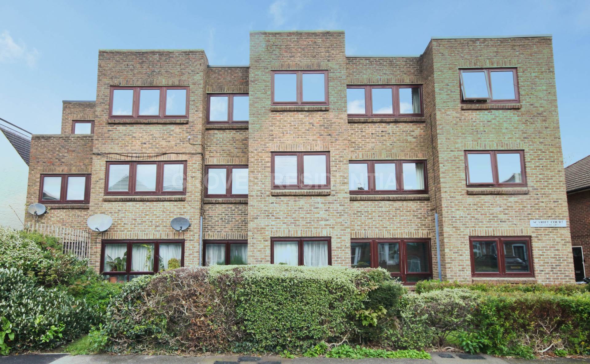 2 bed Flat for rent in New Malden. From Groves Residential
