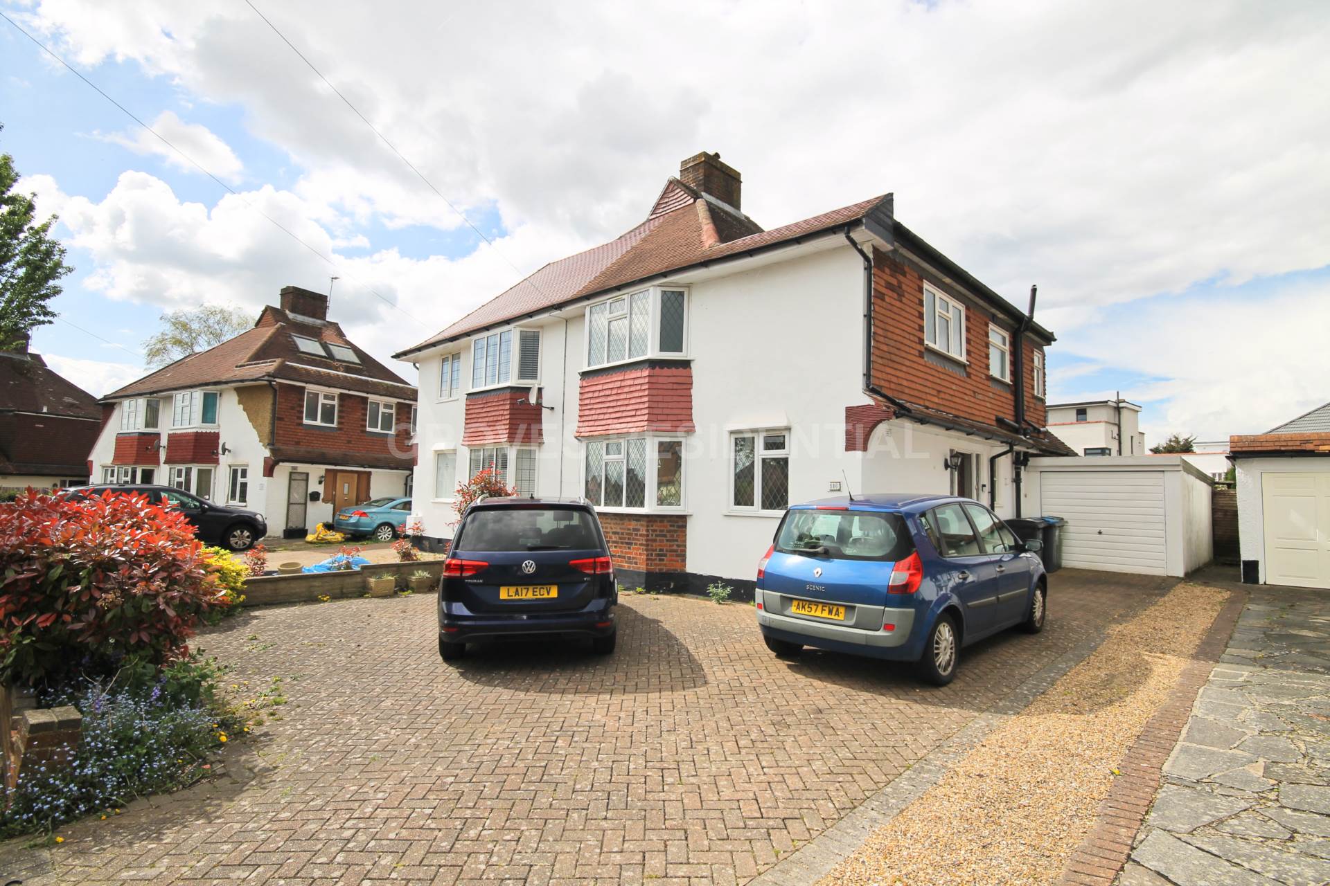 3 bed Semi-Detached House for rent in New Malden. From Groves Residential