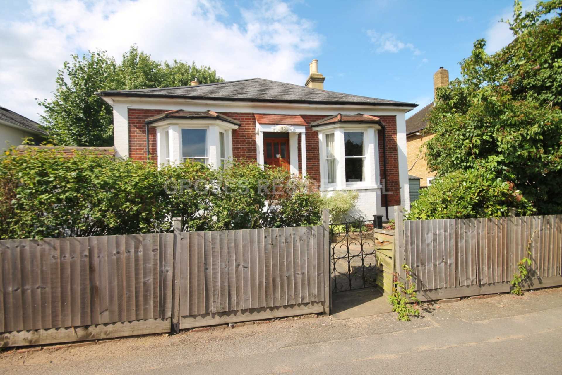 2 bed Detached House for rent in New Malden. From Groves Residential