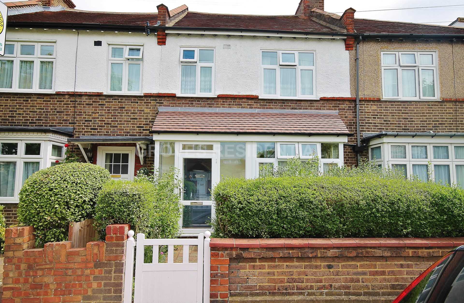 3 bed Mid Terraced House for rent in New Malden. From Groves Residential 3 bed Mid Terraced House for rent in New Malden. From Groves Residential