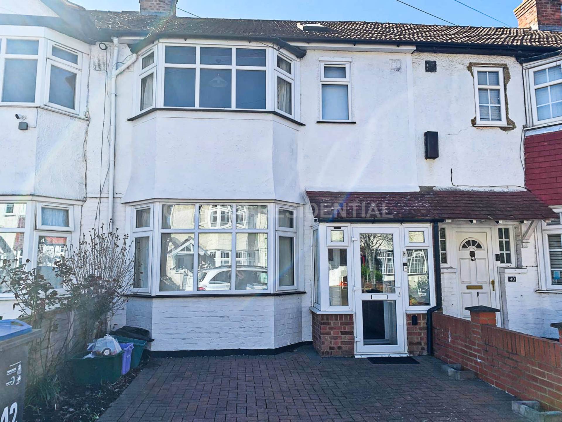 3 bed Mid Terraced House for rent in New Malden. From Groves Residential