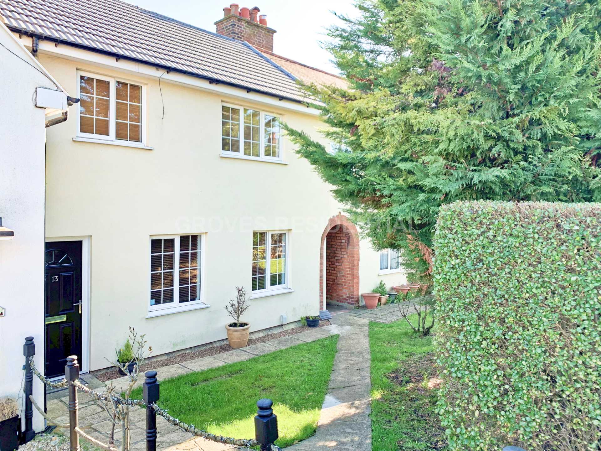 3 bed Mid Terraced House for rent in New Malden. From Groves Residential 3 bed Mid Terraced House for rent in New Malden. From Groves Residential