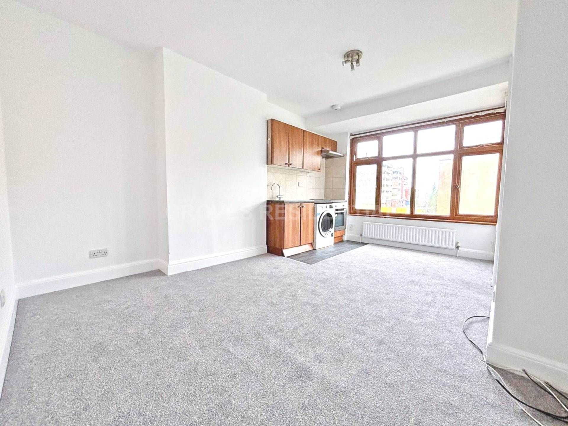 0 bed Studio for rent in New Malden. From Groves Residential 0 bed Studio for rent in New Malden. From Groves Residential