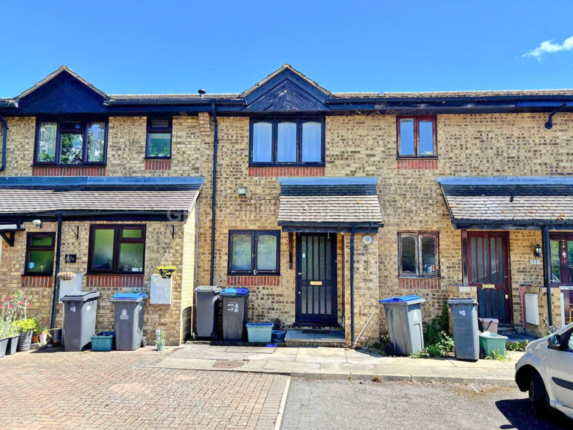 2 bed Mid Terraced House for rent in New Malden. From Groves Residential
