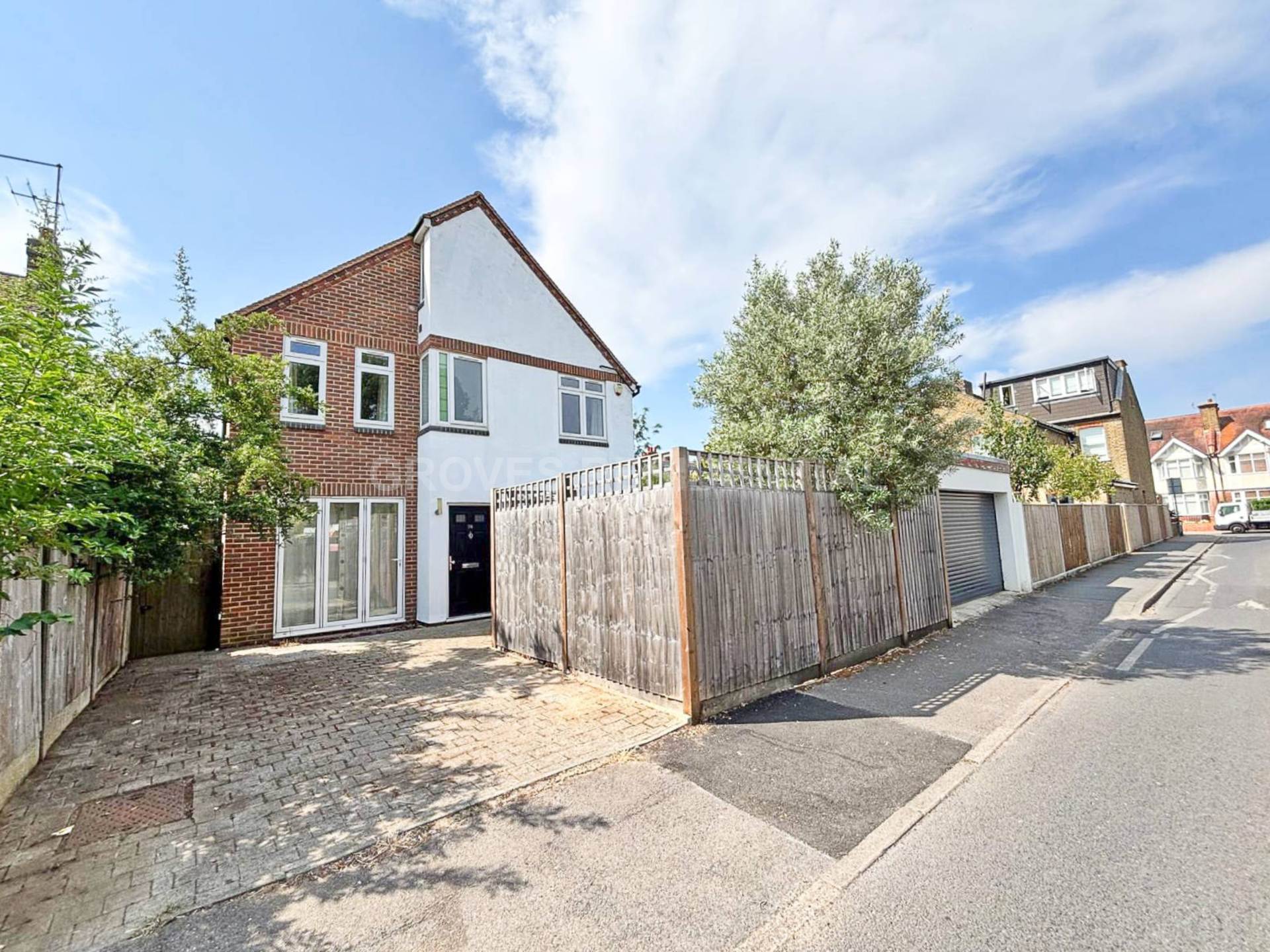 2 bed Detached for rent in New Malden. From Groves Residential