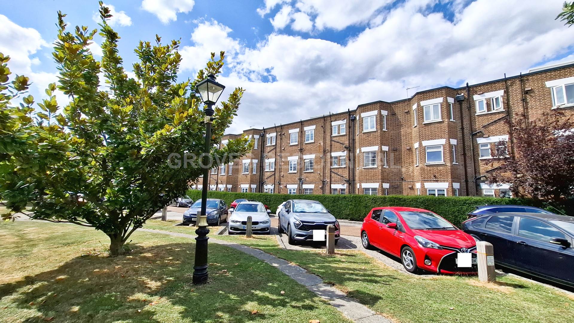 2 bed 1st Floor Flat for rent in London. From Groves Residential
