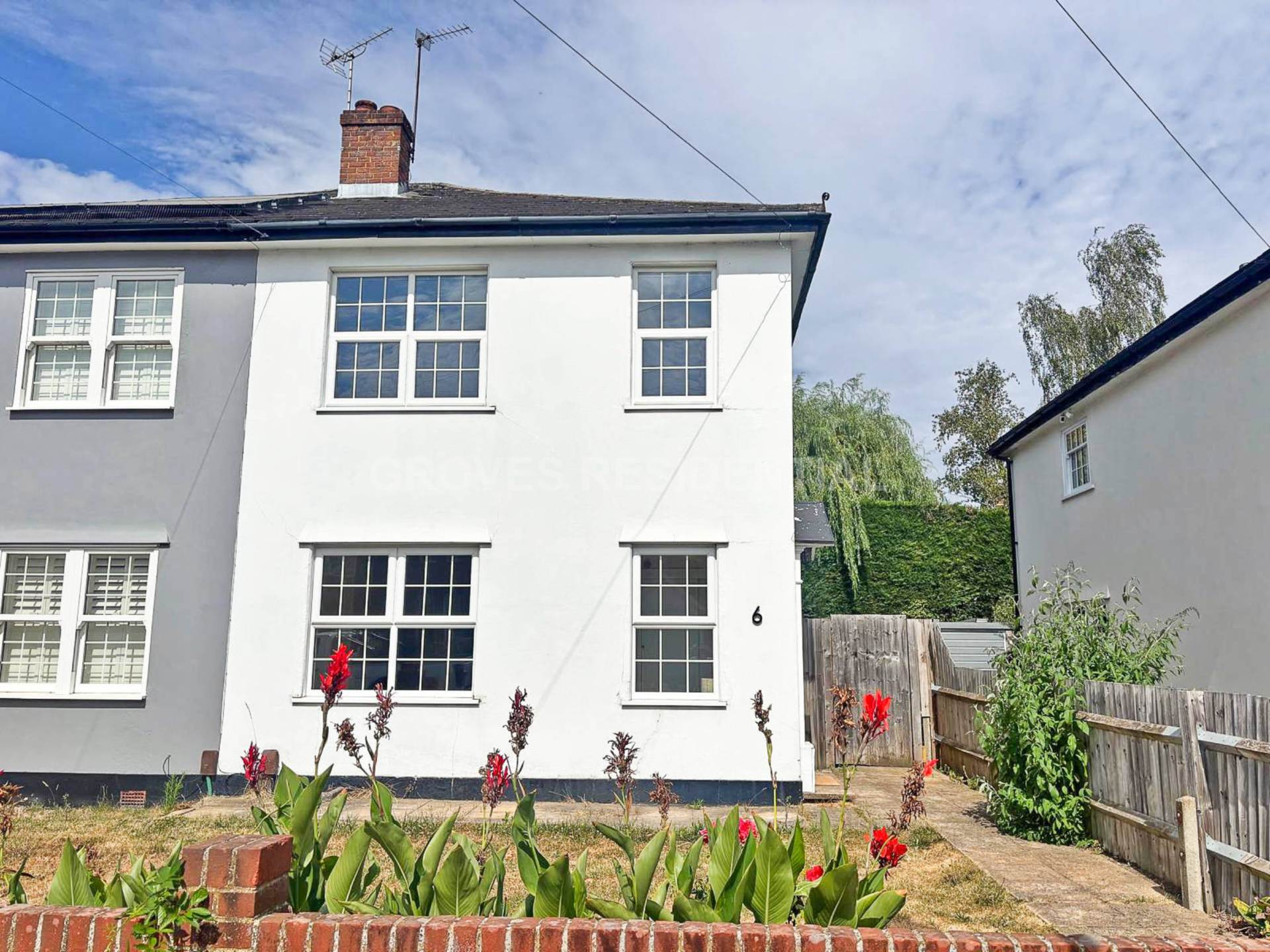 2 bed Semi Detached for rent in New Malden. From Groves Residential 2 bed Semi Detached for rent in New Malden. From Groves Residential