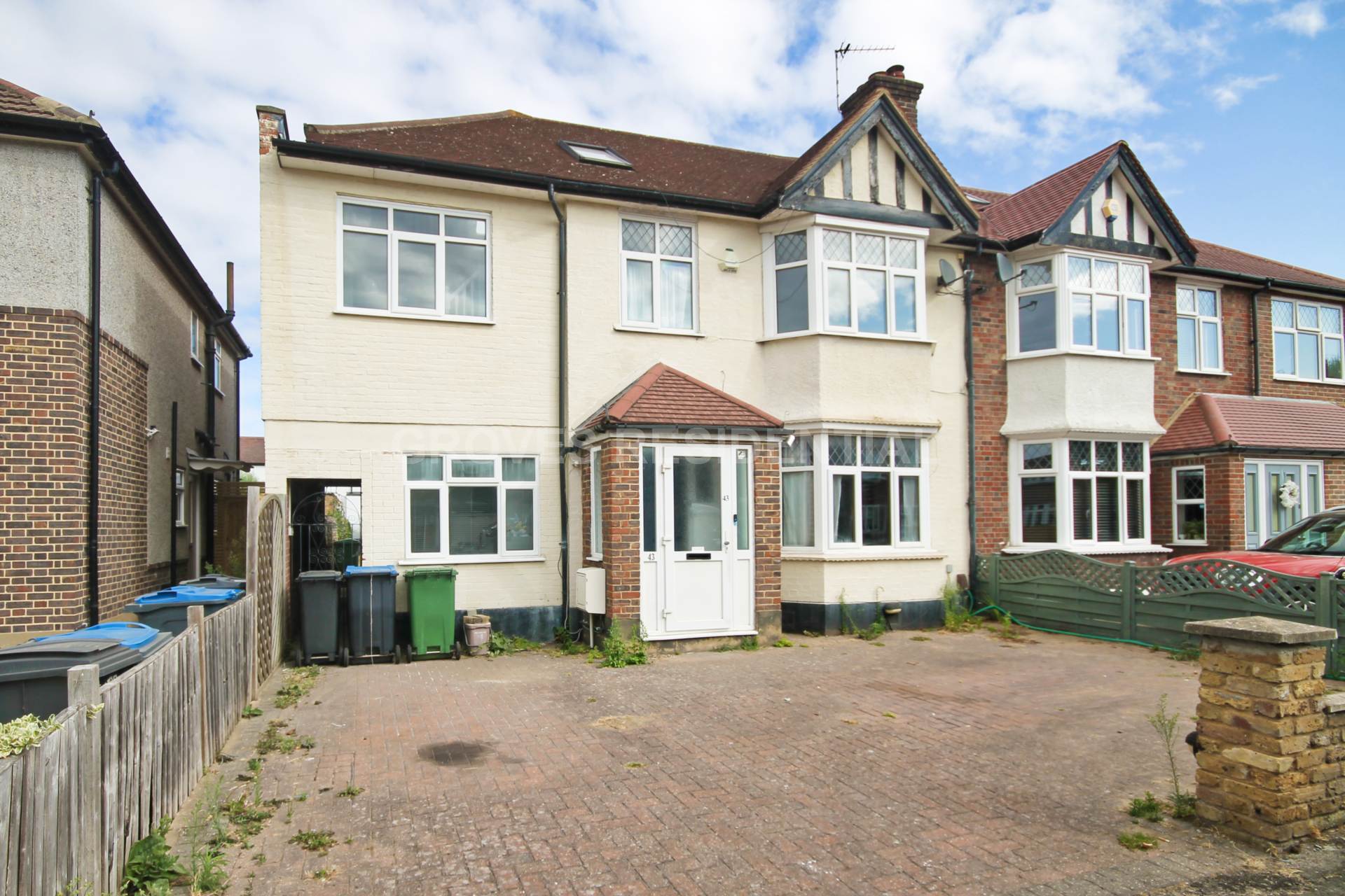 5 bed Semi Detached for rent in New Malden. From Groves Residential