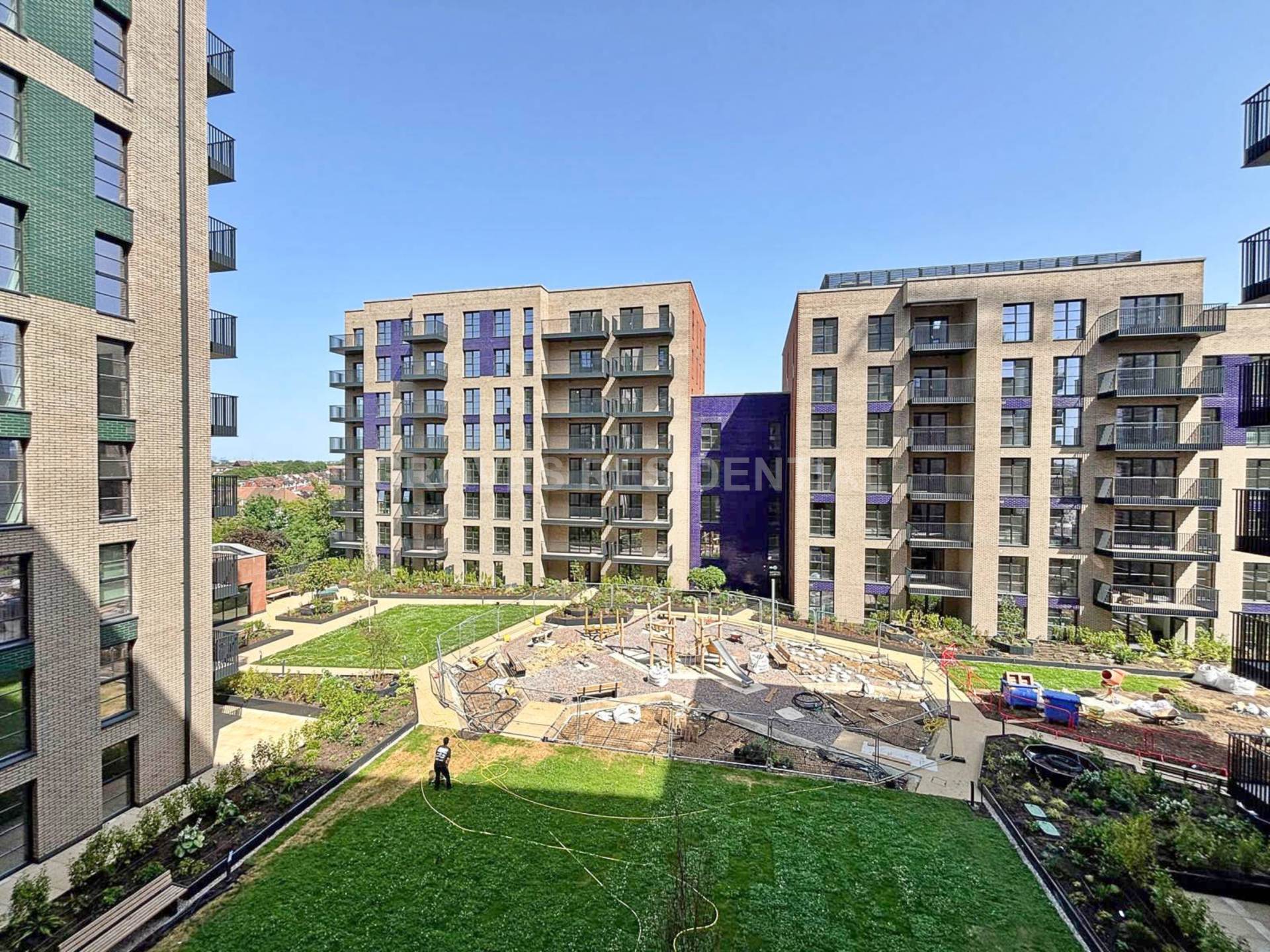 2 bed Apartment for rent in New Malden. From Groves Residential 2 bed Apartment for rent in New Malden. From Groves Residential
