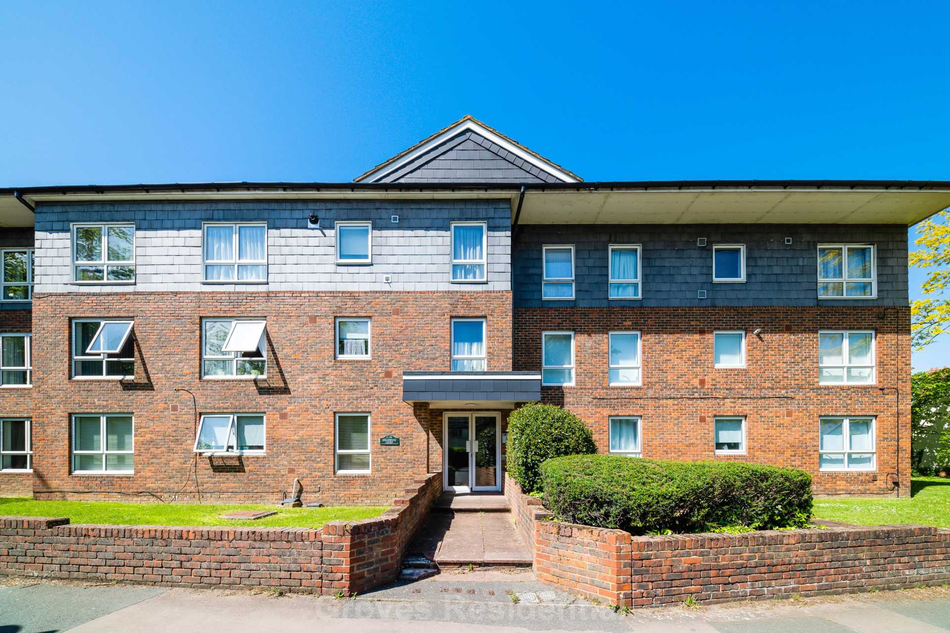 1 bed 1st Floor Flat for rent in Worcester Park. From Groves Residential 1 bed 1st Floor Flat for rent in Worcester Park. From Groves Residential