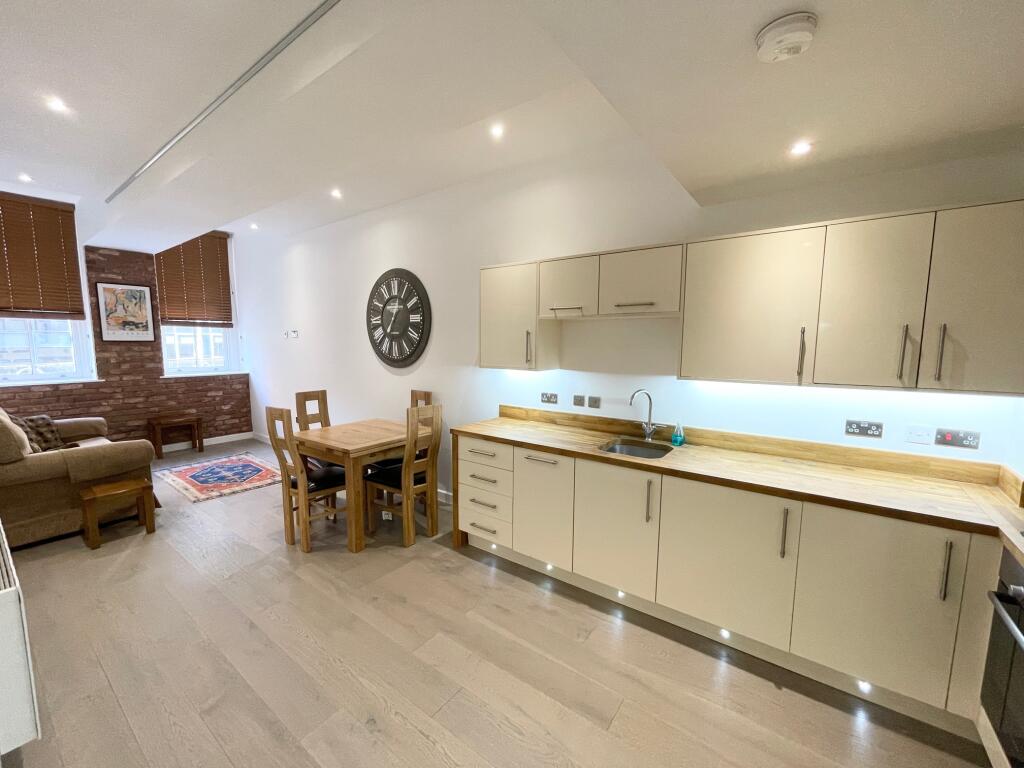 2 bed Apartment for rent in Nottingham. From Frank Innes - Nottingham