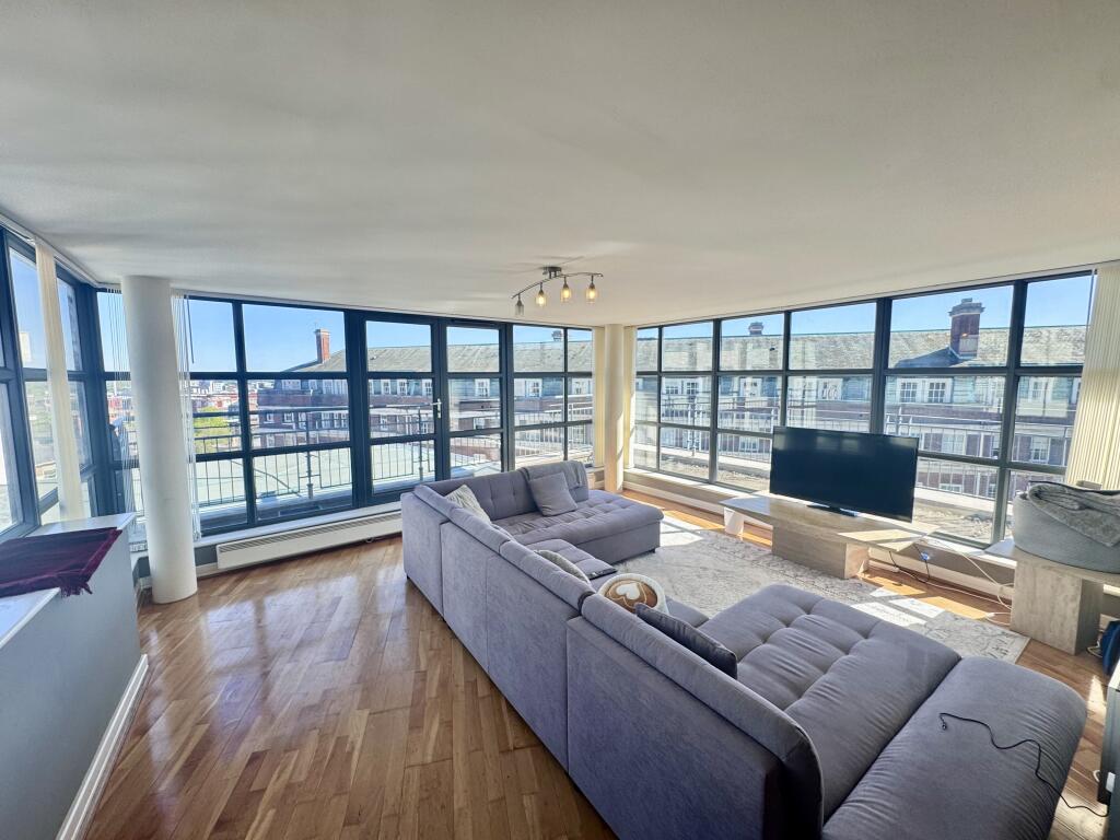 2 bed Penthouse for rent in Nottingham. From Frank Innes - Nottingham 2 bed Penthouse for rent in Nottingham. From Frank Innes - Nottingham