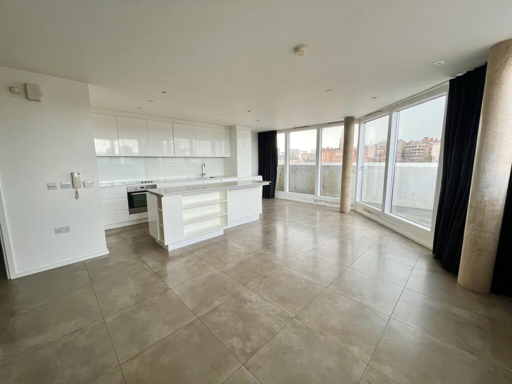 2 bed Penthouse for rent in Nottingham. From Frank Innes - Nottingham