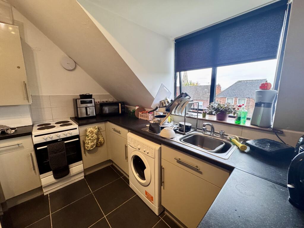 4 bed 1st Floor Flat for rent in Nottingham. From Frank Innes - Nottingham