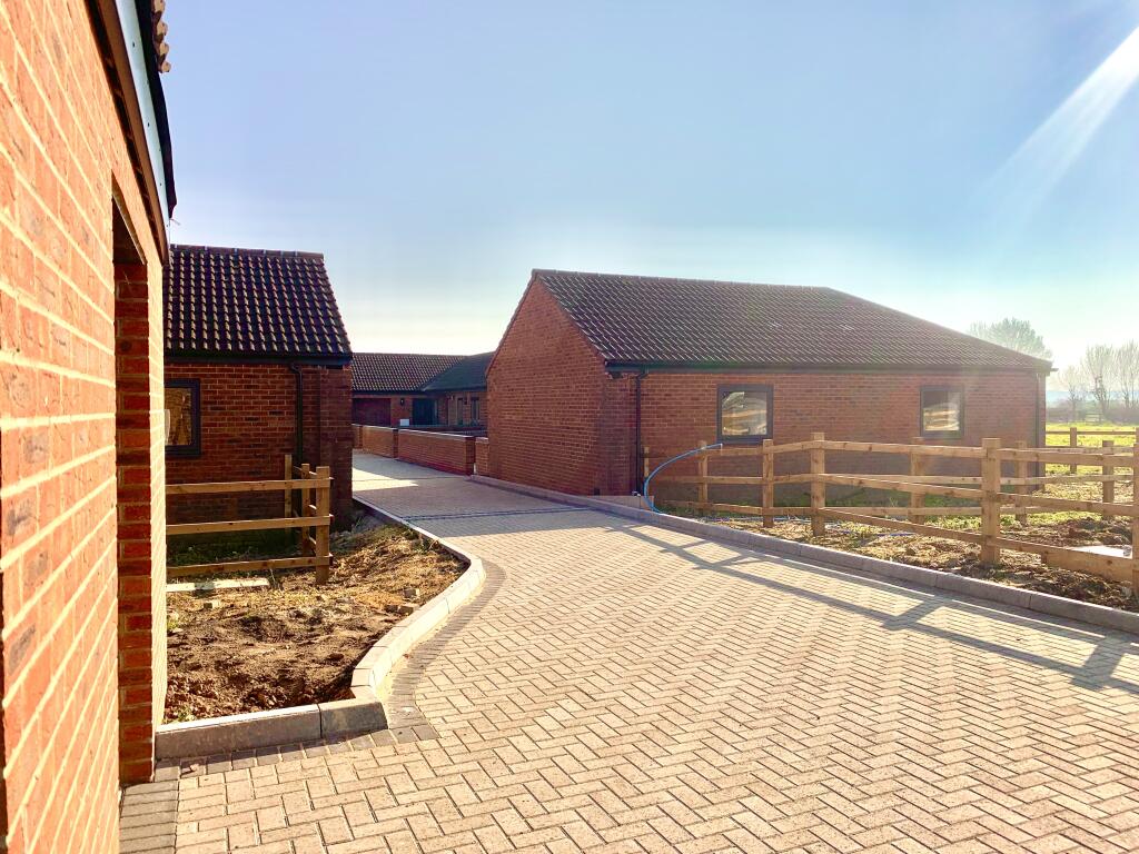 2 bed Bungalow for rent in Gamston. From Frank Innes - West Bridgford