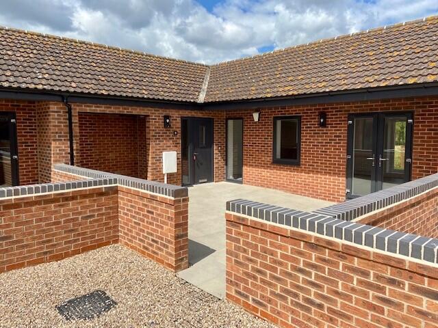 2 bed Barn Conversion for rent in Gamston. From Frank Innes - West Bridgford 2 bed Barn Conversion for rent in Gamston. From Frank Innes - West Bridgford