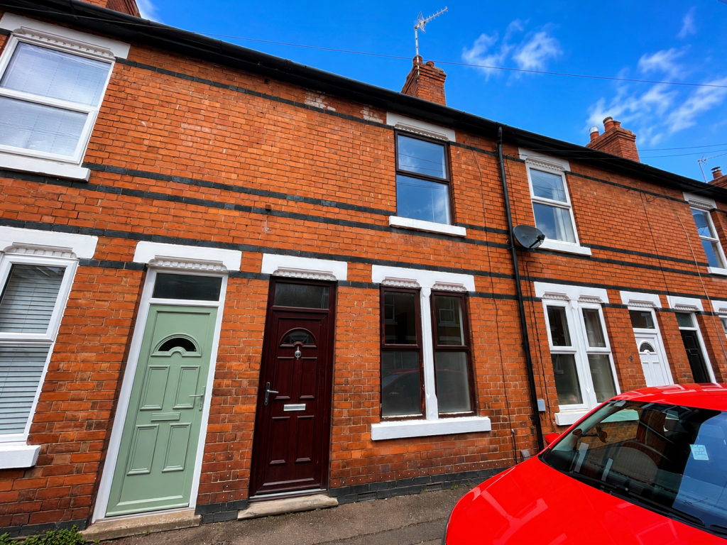 2 bed Mid Terraced House for rent in West Bridgford. From Frank Innes - West Bridgford 2 bed Mid Terraced House for rent in West Bridgford. From Frank Innes - West Bridgford