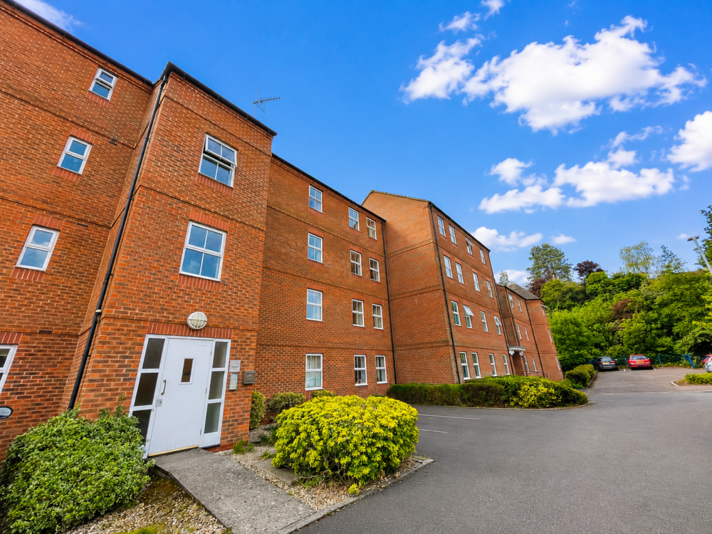 3 bed Apartment for rent in West Bridgford. From Frank Innes - West Bridgford 3 bed Apartment for rent in West Bridgford. From Frank Innes - West Bridgford