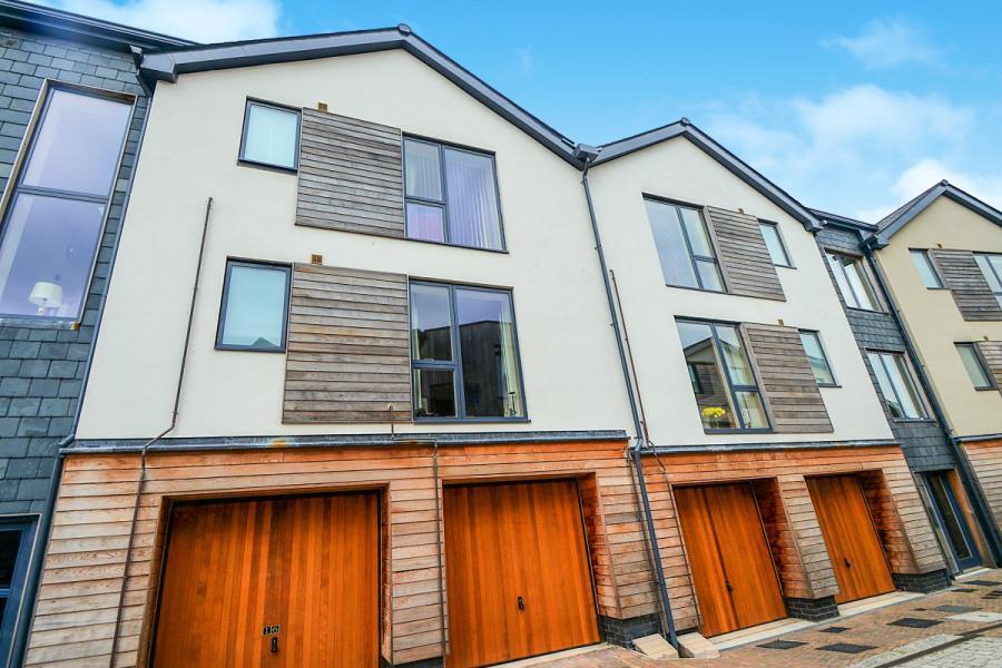 1 bed 1st Floor Flat for rent in Totnes. From Fulfords - Paignton 1 bed 1st Floor Flat for rent in Totnes. From Fulfords - Paignton